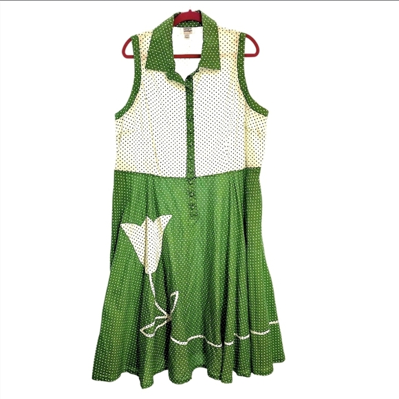 Unique Vintage Dresses & Skirts - Unique Vintage Bethany Swing Dress in Green and White Polka Dots, Size 3X/20